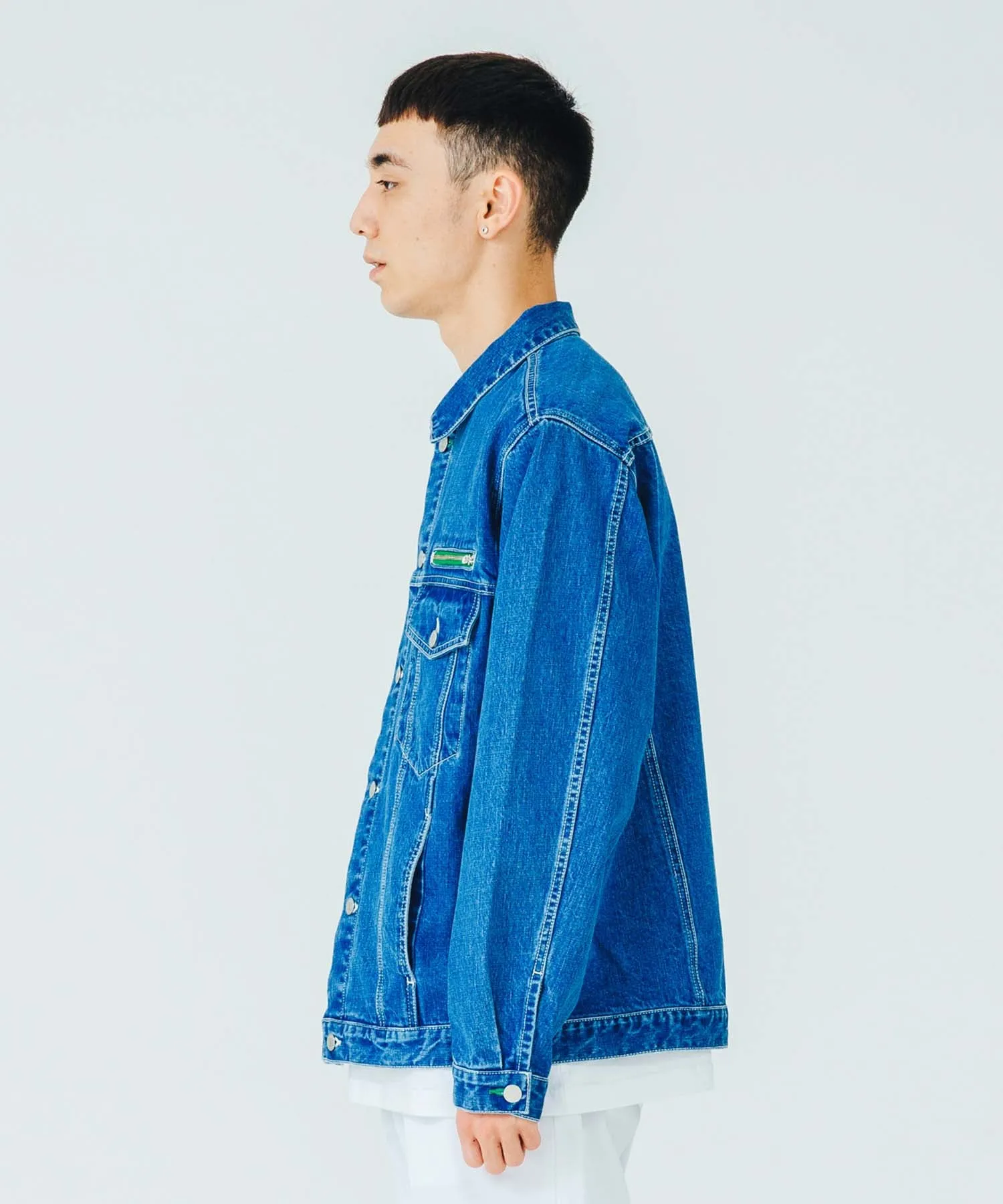 DENIM TRUCKER JACKET