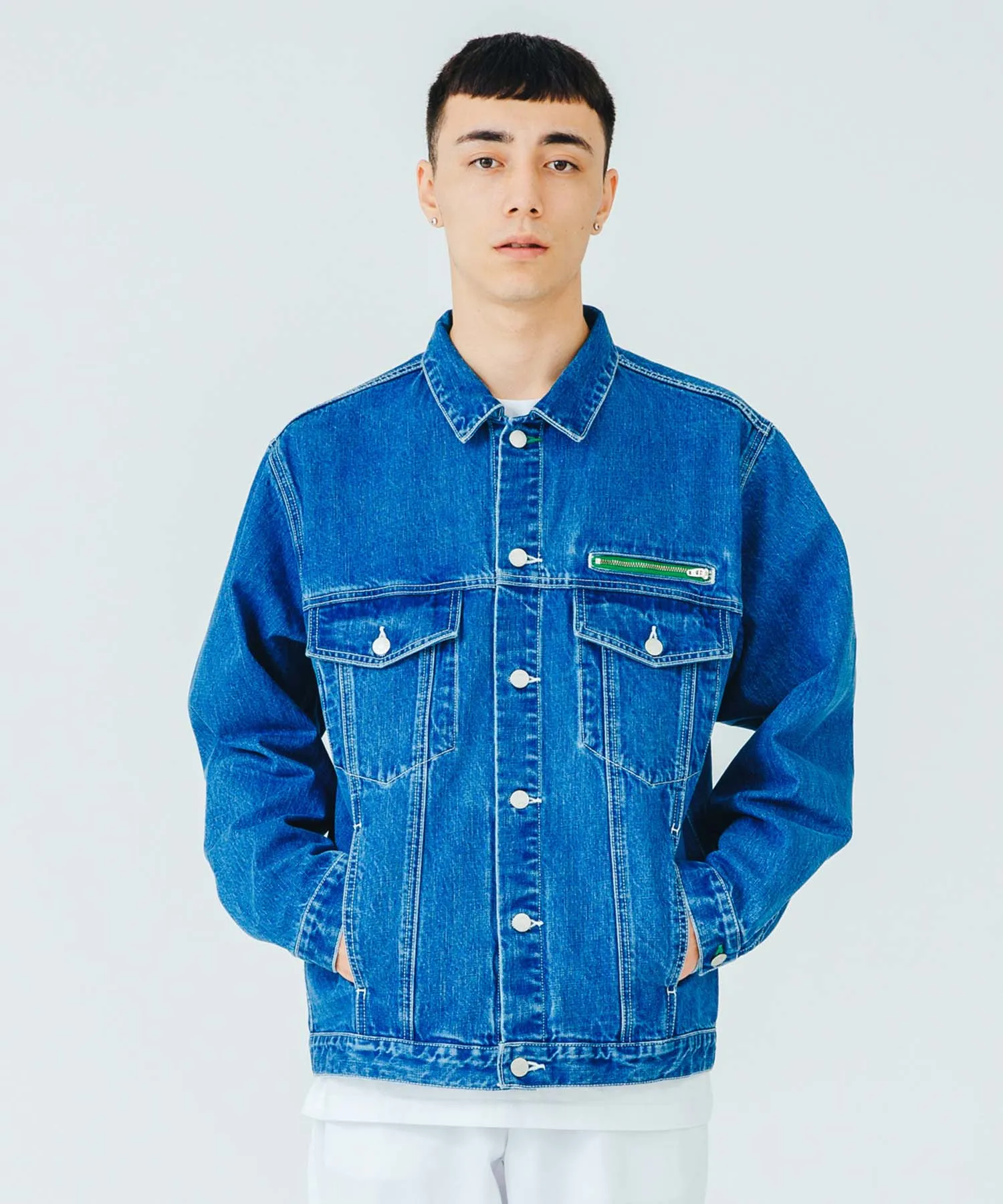 DENIM TRUCKER JACKET