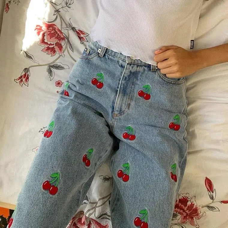 INS SWEET CHERRY EMBROIDERY JEANS BY70195