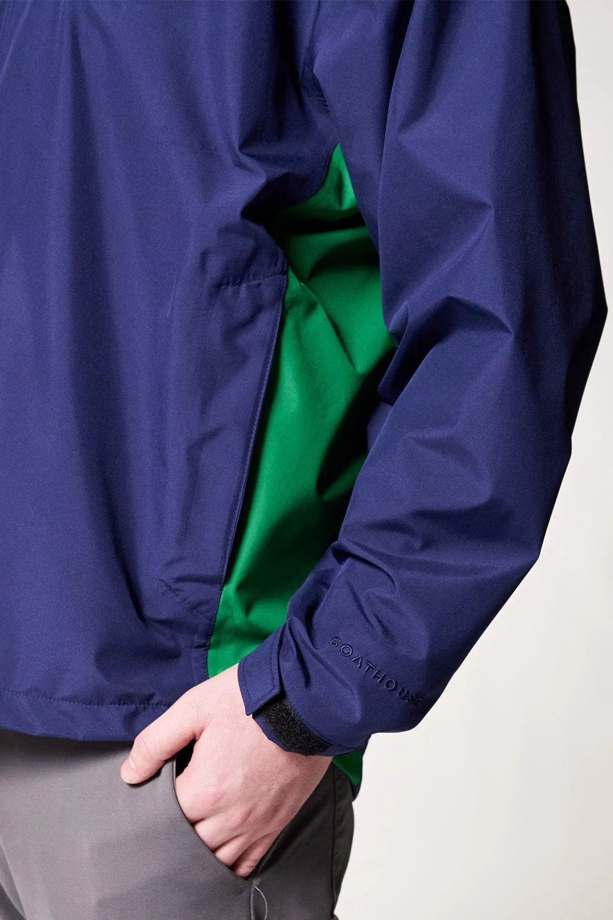 Waterproof Mens GORE-TEX® Colorblocked Approach Golf Jacket